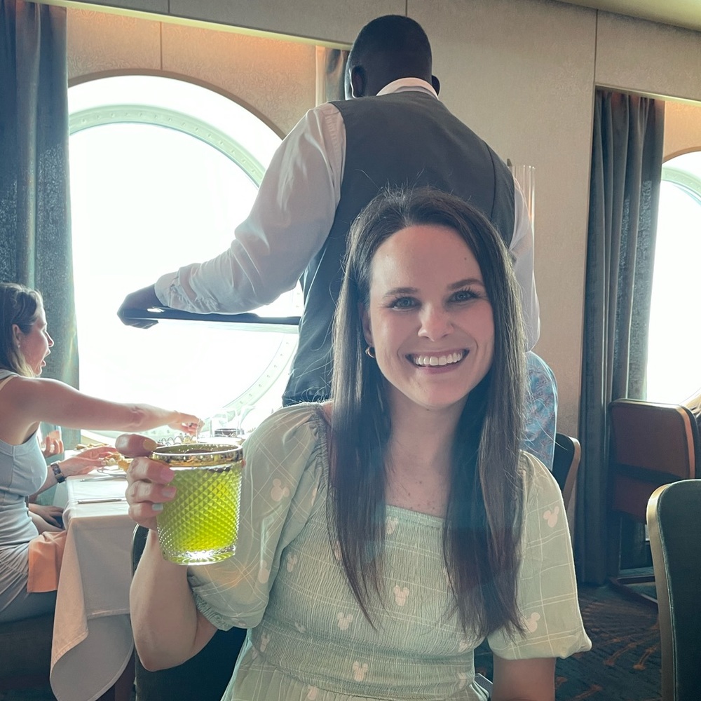 Meet your Posher, Dacey